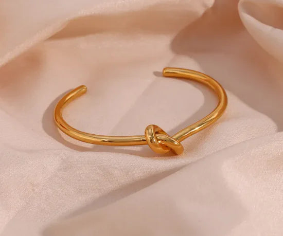 Elegant Gold Bangle