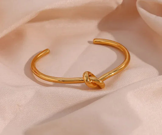 Elegant Gold Bangle